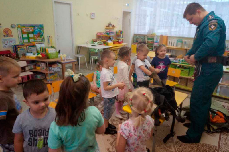 Спасатели Каменска хвалятся тем, сколько всего делают для безопасности населения. Но этого не хватает — трагедии продолжают случаться