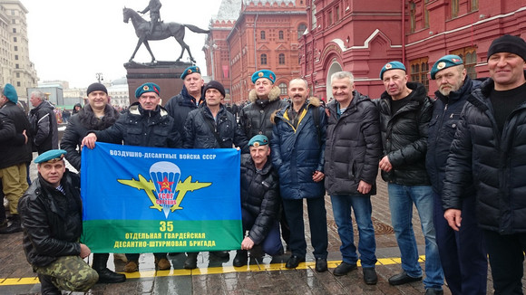 Местные десантники на своем съезде в Москве рассказали про Аллею славы, памятниках Маргелову и Дубынину и сорвали аплодисменты