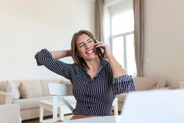 Житель Каменска-Уральского общается по мобильному более 5 часов в месяц