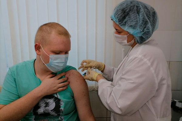 Если все пойдёт по плану, то к концу января у всех, кто уже привился от коронавируса в Каменске-Уральском, будет устойчивый иммунитет