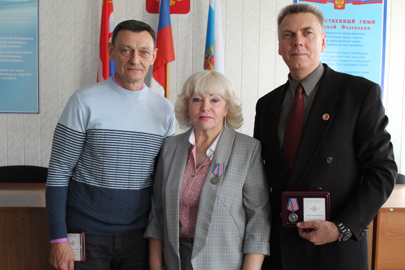 Полицейские в Каменске-Уральском поздравили своих штабистов и кадровиков с профессиональным праздником — от них в органах зависит почти все!