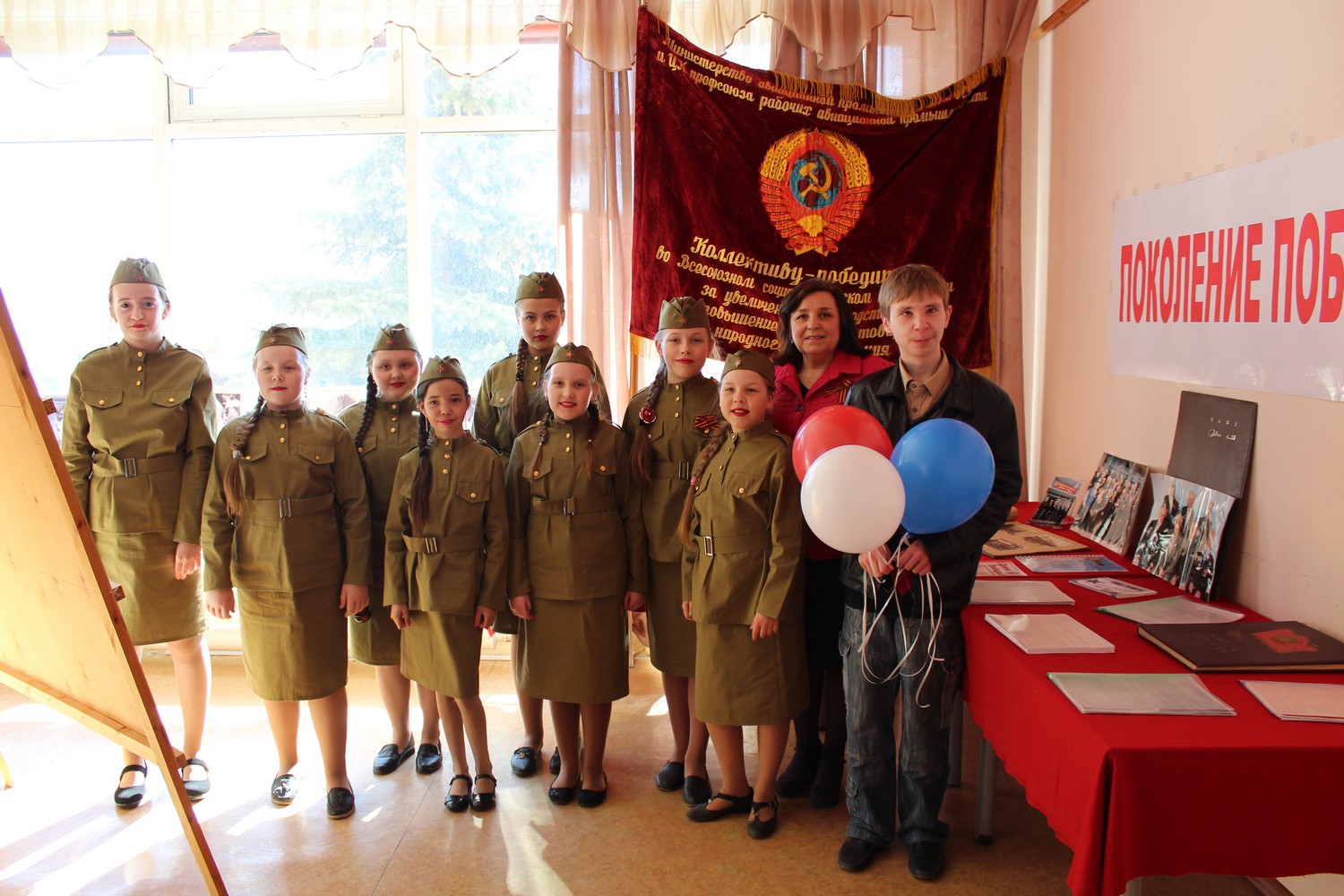 Для тех, кто интересуется историей: в библиотеке Каменска-Уральского пройдет выставка архивных фотографий и документов работников КУМЗа