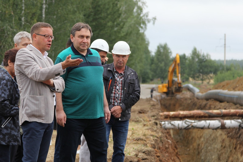 Подробности о визите министра Смирнова в Каменск-Уральский и окрестности — ему показали, как реализуется важный проект ЖКХ за 2 млрд руб.