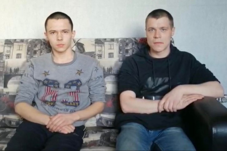 «Дела вешали на подростков». Против полицейских, пытавших парня и девочку в Каменске-Уральском, выступили еще два юноши, которых тоже били