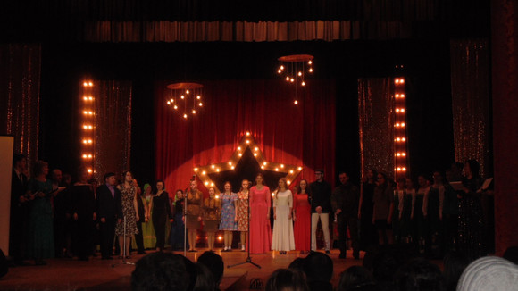 Больше сотни исполнителей заявились на конкурс «Солдатская песня» в Каменске-Уральском. Победителю вручили уникальный колокол