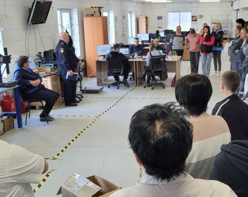 Лжетаможенник обманул жителя Каменска-Уральского на 500 тысяч | Уралец потерял полмиллиона рублей, пытаясь купить удобрения