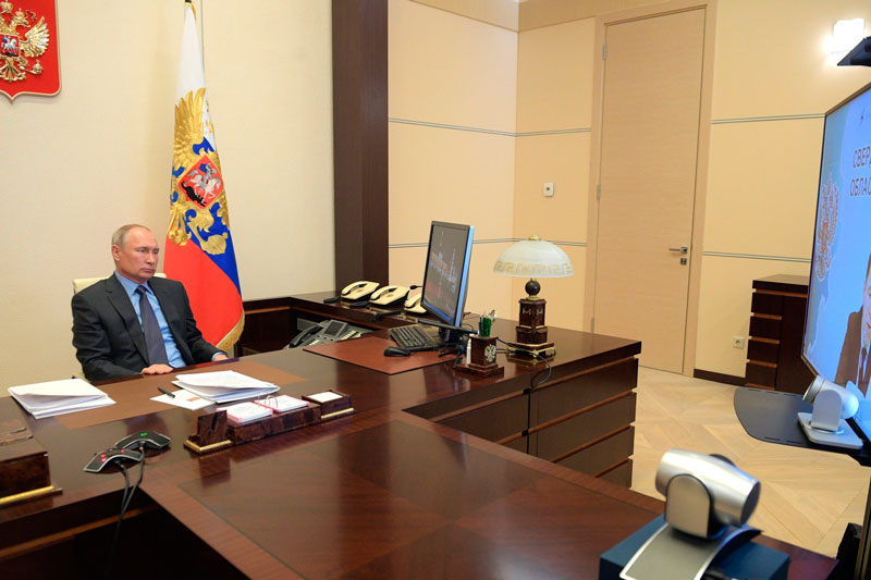 Путин проведёт совещание с губернаторами по коронавирусу 28 апреля