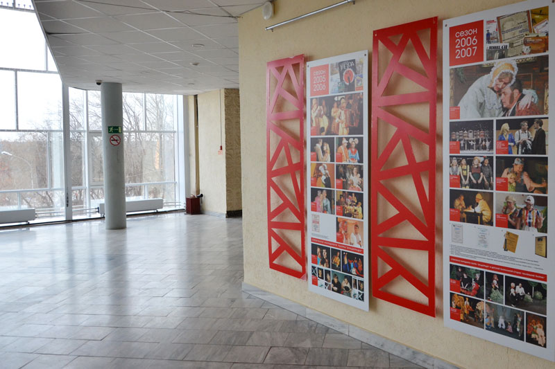 Фото спектаклей, реквизит, награды, статуэтки: к 95-летию труппы театра Каменска-Уральского открывается выставка достижений Драмы Номер Три Фото спектаклей, реквизит, награды, статуэтки: к 95-летию труппы театра Каменска-Уральского открывается выставка достижений Драмы Номер Три