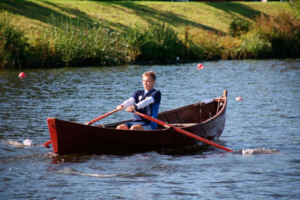 Гребут сюда. В Каменск-Уральский через неделю съедутся спортсмены со всей страны — на чемпионат и первенство России на станции «Металлист»