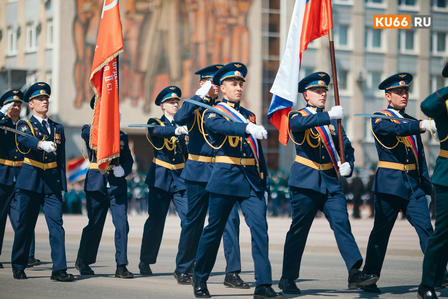 Российским военным существенно поднимут зарплату