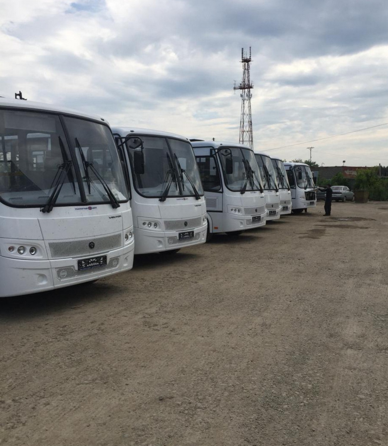 Восемь новеньких автобусов вот-вот будут колесить по Каменску-Уральскому. Говорят, перевозчик уже получает номера