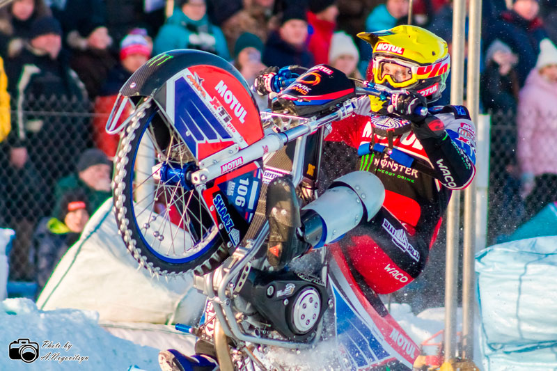 Мотогонщик из Каменска Дмитрий Хомицевич в полуфинале личного чемпионата России стал вторым: «Шадринский лед как всегда на высоте»