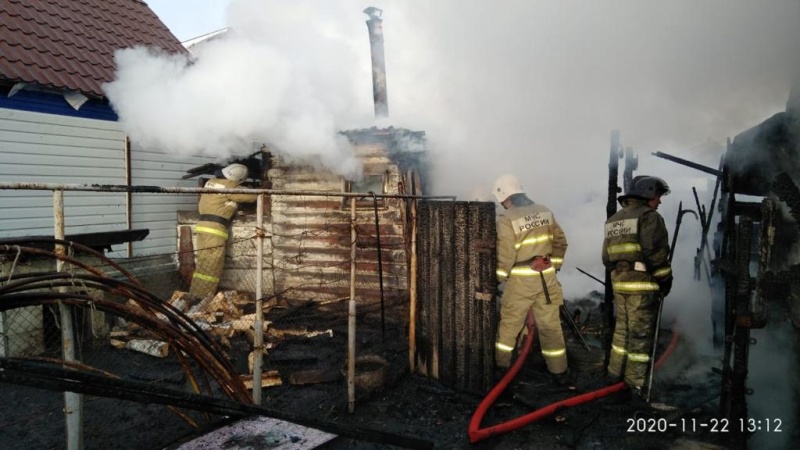 Сразу три бани сгорели воскресным днем в Каменске-Уральском и районе
