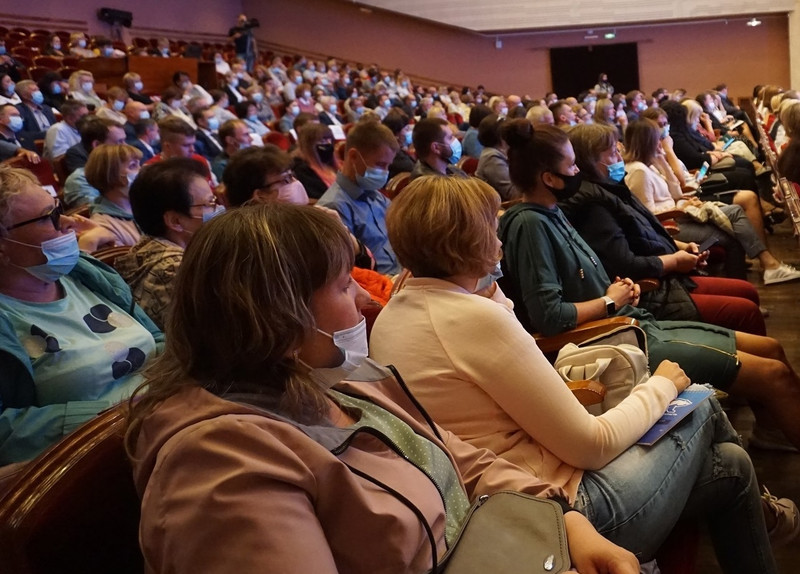 Нужен легкоатлетический манеж и ФОК с бассейном: в программу действий мэра Герасимова каменцы включили свои «спортивные» пожелания