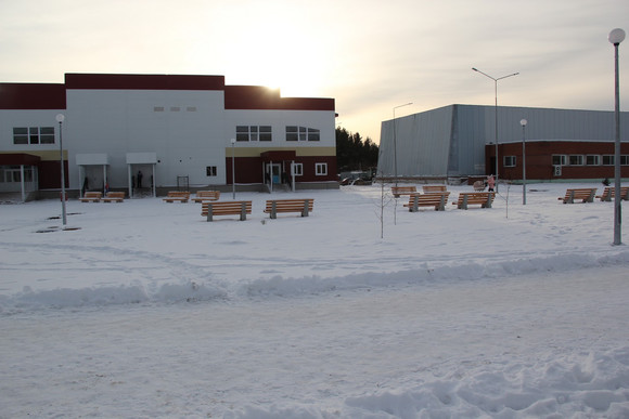Очередная проверка прошла на самом известном долгострое в Каменске-Уральском. Результаты радуют: заливку льда обещают начать в конце декабря