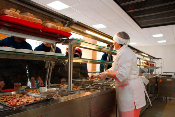 В Каменске-Уральском на СинТЗ и ТМК-ИНОКС рабочие будут получать дотацию на питание В Каменске-Уральском на СинТЗ и ТМК-ИНОКС рабочие будут получать дотацию на питание