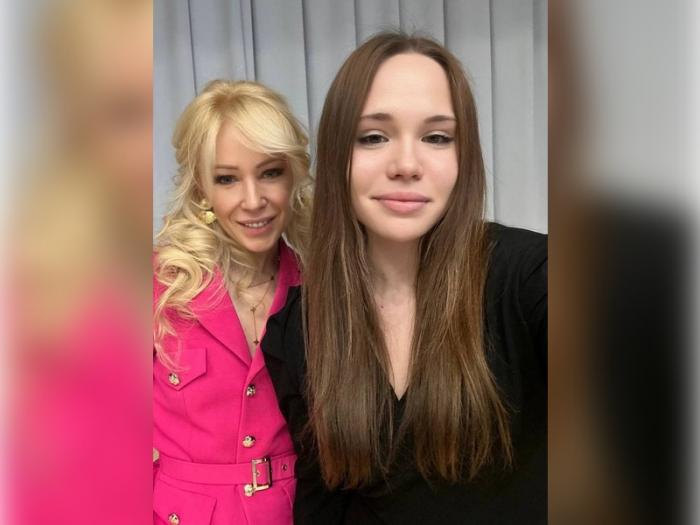 Жара сорвала ЕГЭ: выпускнице из Екатеринбурга пришлось пересдавать экзамен - вмешалась Мизулина | Выпускнице из Екатеринбурга разрешили пересдать ЕГЭ после проверки Рособрнадзора