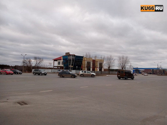 Госавтоинспекция Каменска-Уральского пошла навстречу водителям. В целом схема проезда круговых перекрестков в городе не изменилась