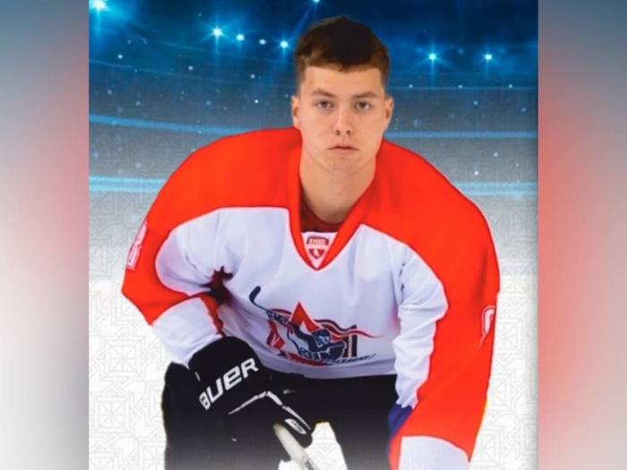 17-летний хоккеист из Каменска-Уральского Кирилл Викулин подписал контракт с клубом ВХЛ | Кирилл Викулин из Каменска-Уральского перешел в клуб ВХЛ «Южный Урал»