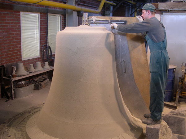 Колокольный завод Каменска эксперты называют уникальным проектом, с которым Урал может быть интересен российским туристам