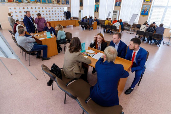 В Каменске-Уральском прошла форсайт-сессия участников проекта «Лига управленцев»