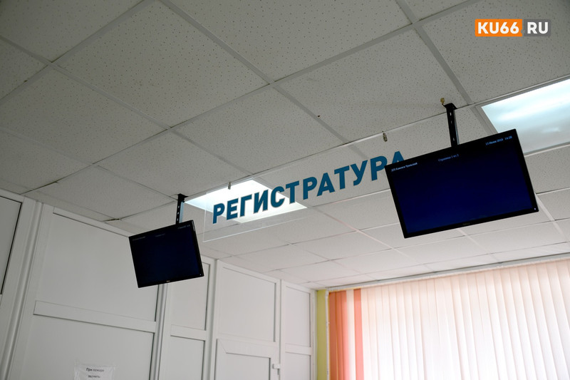 «Уже не отнекиваются». Под угрозой остаться «за бортом» привычной общественной жизни каменцы активно идут вакцинироваться от коронавируса