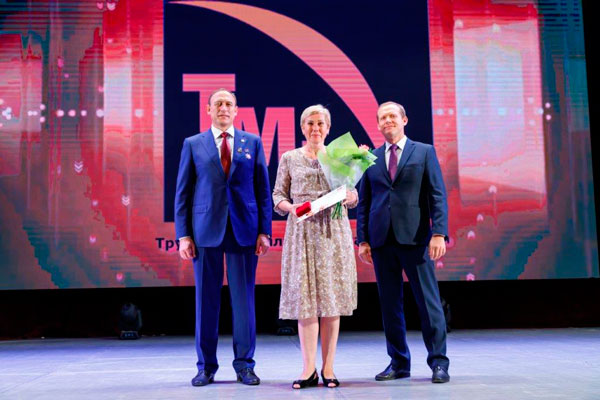 Синарские трубники получили награды ко Дню металлурга