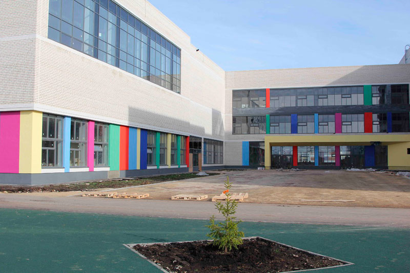 «Эверест» и «Юнику» отклонили. Новую школу в мкрн Южный Каменска-Уральского назвали «Аксиома». Говорят, это сделает ее узнаваемой…