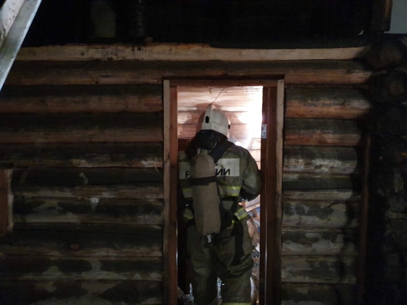 Ночью под Каменском-Уральским горела конюшня Ночью под Каменском-Уральским горела конюшня