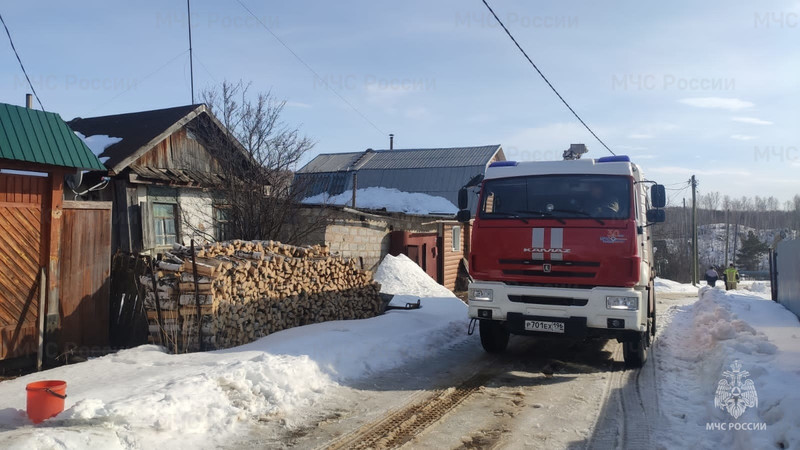 Под Каменском-Уральским потушили крупный пожар Под Каменском-Уральским потушили крупный пожар