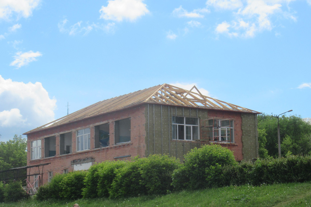 «Космос» доделают, «Металлист» начнут. В Каменске определили подрядчика на благоустройство территорий. Мэр: «Контроль будет ежедневным»