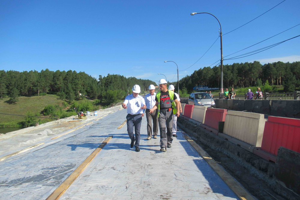 Излишне подробный с техническими деталями рассказ о том, что происходит на главном в эти дни ремонтируемом объекте в Каменске-Уральском
