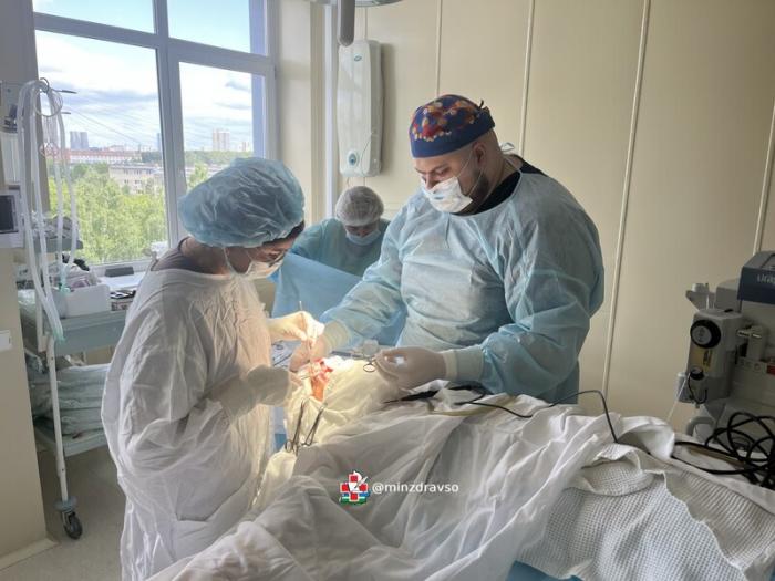 «Отказалась из-за внешности»: мать на Урале бросила младенца, но врачи дали ему шанс | Уральские врачи спасли малыша с врождённой патологией челюсти