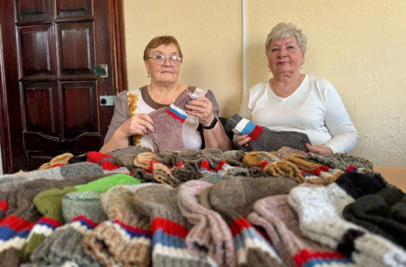 Ветераны ОВД и школы Каменска-Уральского собрали гуманитарную помощь для бойцов СВО | Ветераны ОВД и школьники помогли бойцам СВО