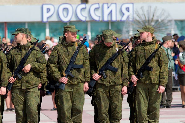 Медики будут помогать военкомату, а полицейские начинают розыск уклонистов: через неделю в Каменске и по России стартует осенний призыв