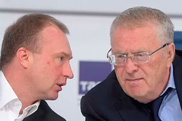 Близкие Жириновского не пришли на церемонию прощания Близкие Жириновского не пришли на церемонию прощания