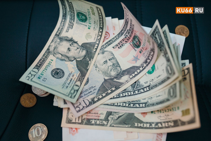 Песков рассказал, где хранит деньги Путин