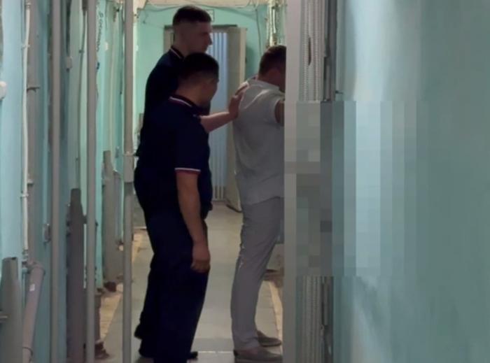 Пенсионерку в Каменске-Уральском чуть не обманули на 2,8 миллиона: полиция поймала мошенника | В Каменске-Уральском предотвращена попытка мошенничества с крупной суммой