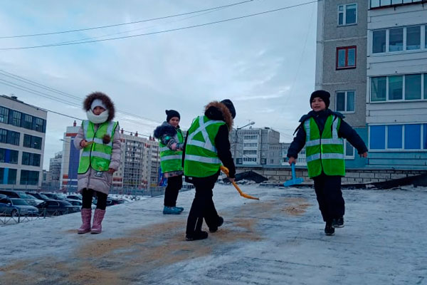 Ребята из образовательного центра «Аксиома» начали борьбу с несанкционированными горками