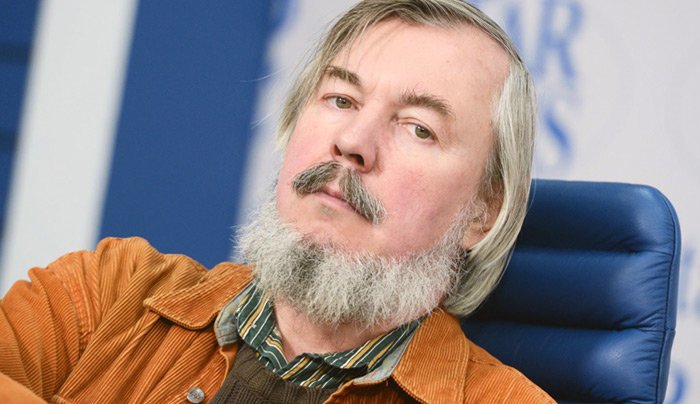 В рамках движения «Толстяки на Урале» в главную библиотеку Каменска приедет известный журналист, писатель, лауреат престижных премий