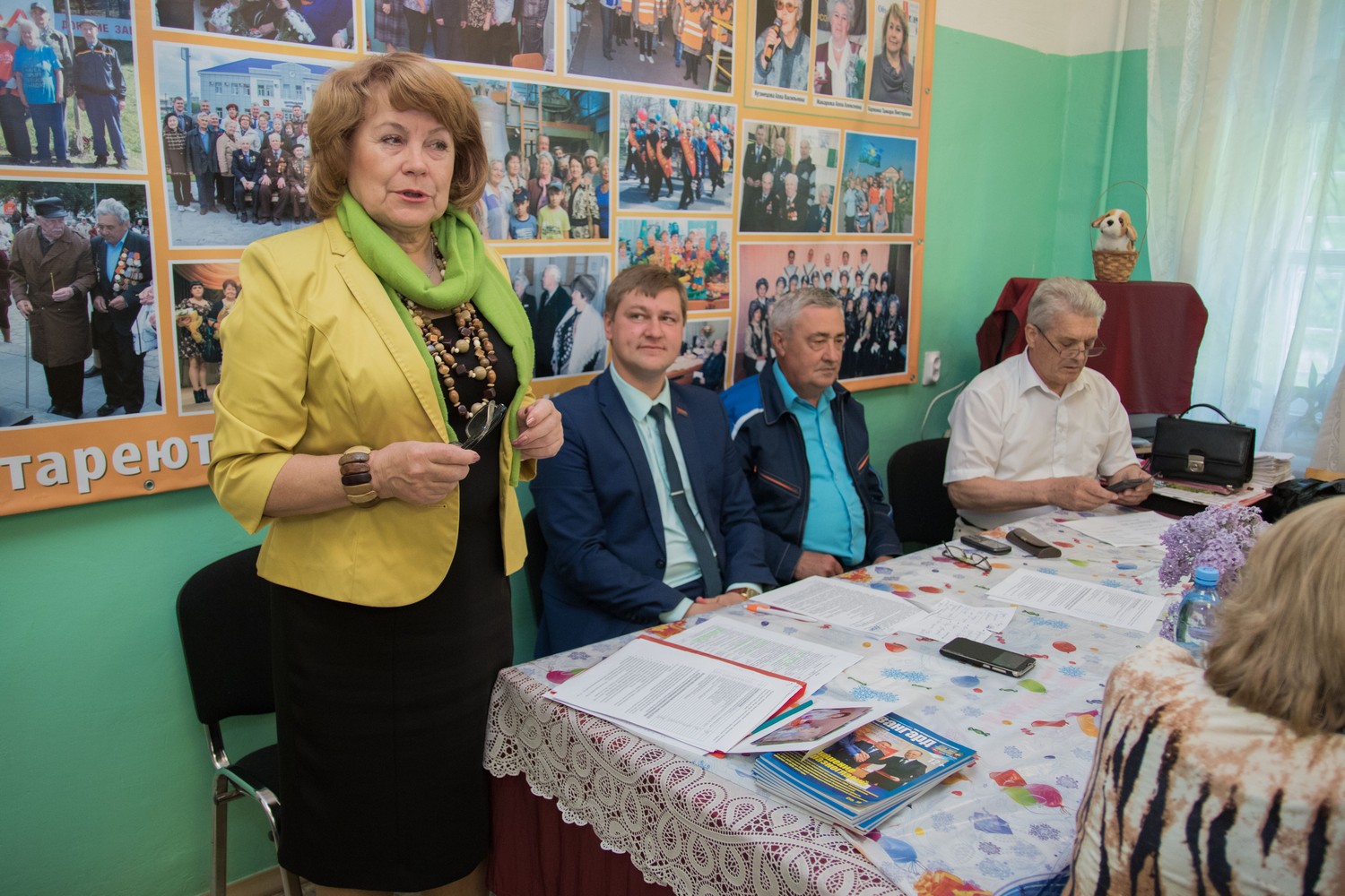 Своих не бросаем: в Каменске-Уральском ветераны СинТЗ обсудили меры поддержки бывших работников предприятия и делились опытом