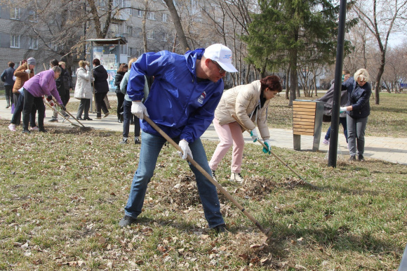 В Каменске-Уральском участники субботников собрали более 700 тонн мусора