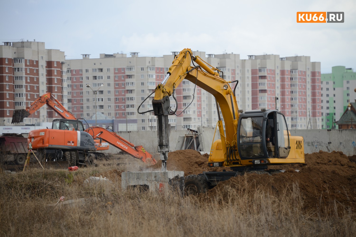 «Старый фундамент уже разобрали...» В Каменске-Уральском ударно принялись за строительство новой школы на Южном. Работают без выходных!