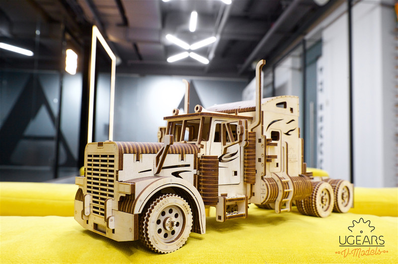 Это то, благодаря чему мечты сбываются! Магазин «Россия» предлагает каменцам оригинальные презенты. Мужчины будут счастливы!