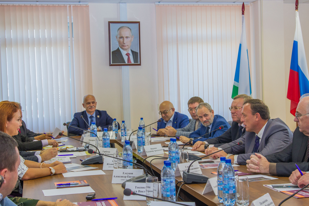 На расстоянии рукопожатия