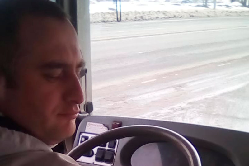 Луч света в темном царстве: в Каменске-Уральском водитель автобуса бесплатно подвез двух детей, у которых не было с собой денег