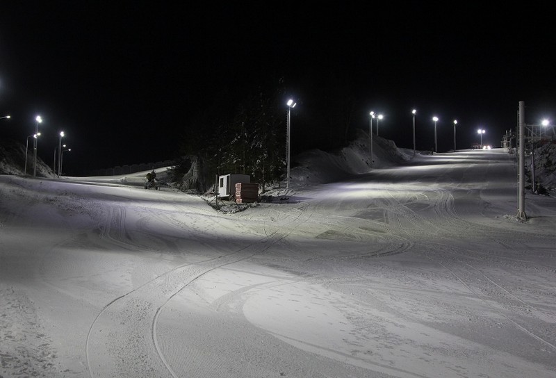 Открытие горнолыжки «Богатырек» - уже в эту пятницу в Каменске. Построили на ваши деньги! Ждут всех желающих оценивать искусственный снег