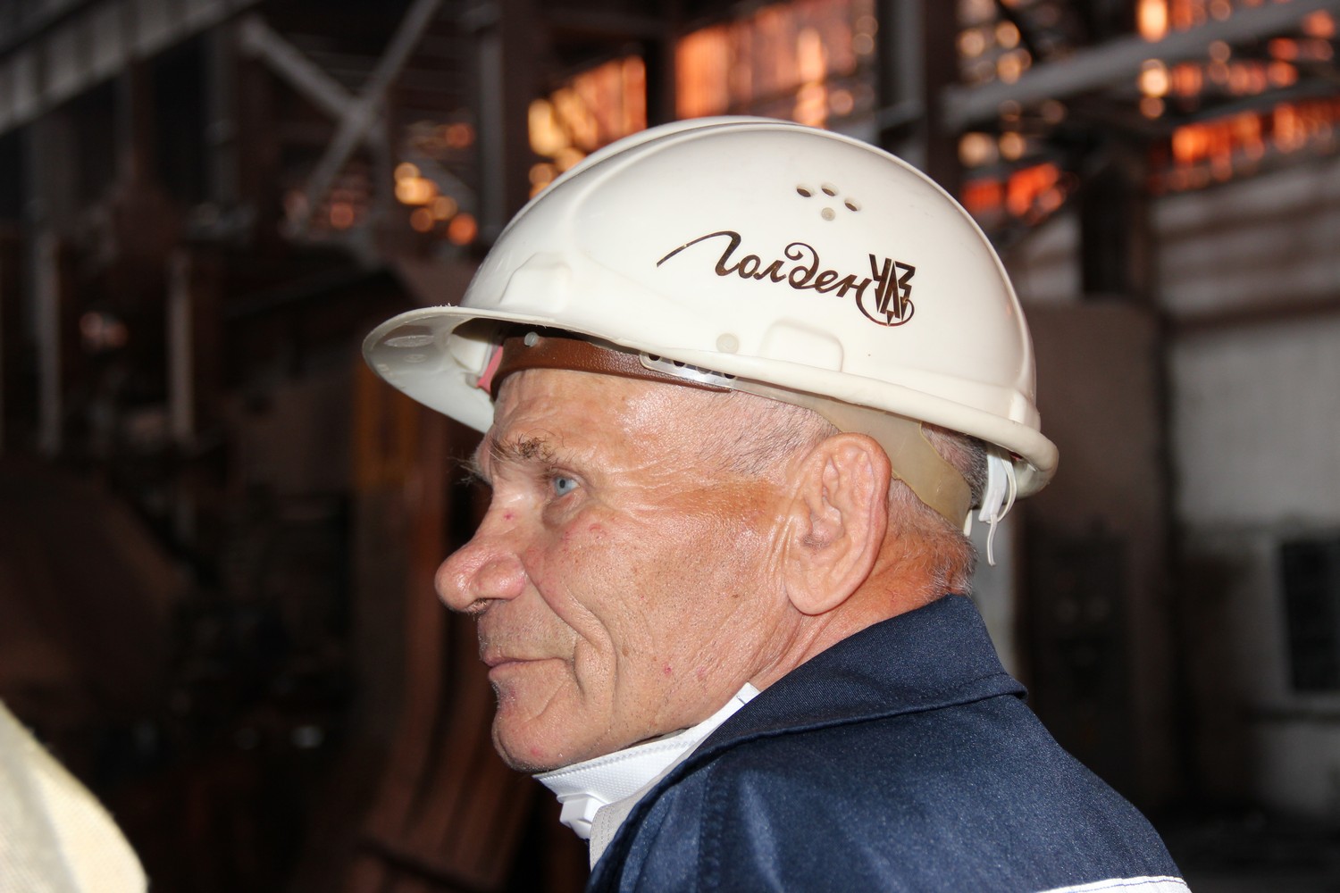 «Почетным гражданином» Каменска-Уральского посмертно стал бывший работник УАЗа — писатель, грузчик, кочегар и металлург с «золотой» фамилией