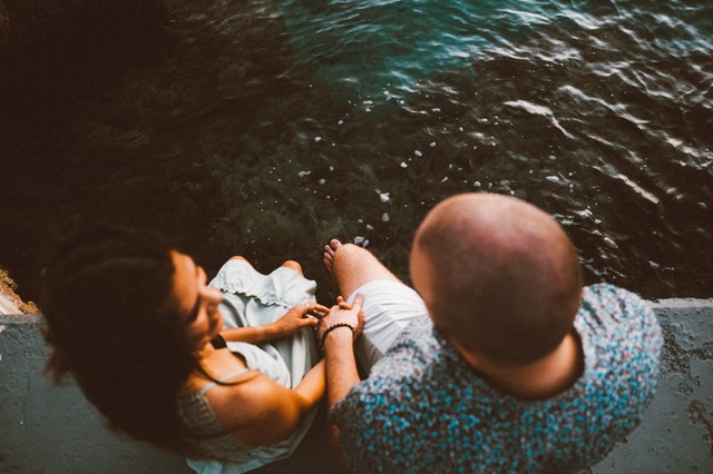 Ученые объяснили, почему важно держаться за руки Ученые объяснили, почему важно держаться за руки