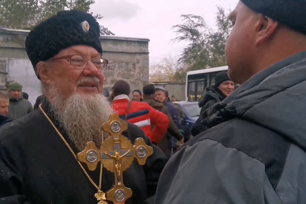 В храмах Каменской епархии будут совершаться молебны о военнослужащих, участвующих в специальной военной операции